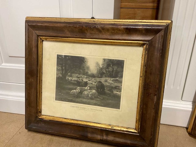 Schilderijen en spiegel - afbeelding 2 van  14