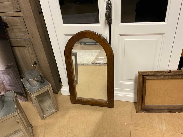 Schilderijen en spiegel - afbeelding 6 van  14