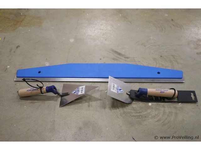 Schildersbenodigdheden o.a. super prof rakel 600 - afbeelding 1 van  3