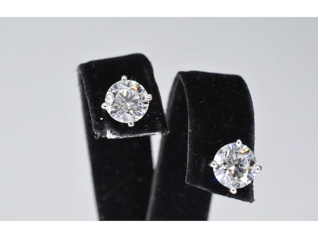 Schitterende diamanten oorbellen van 2.00 carat met gia certificaat - afbeelding 6 van  10