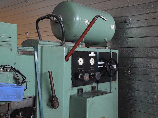 Schlatter - 1985 - ps 130j - puntlasmachine - afbeelding 10 van  28