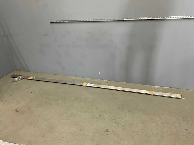 Schluter systems - ro60e/300 rvs rondec - profiel 66 m1 (22x) - afbeelding 4 van  4