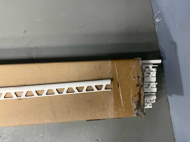 Schluter systems - rondec-prg80w/300 pvc jasmijn - profiel 150 m1 (50x) - afbeelding 5 van  6