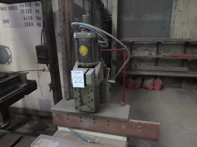 Schmidt - 1995 - 36-178-95 - papiersnijmachine - afbeelding 2 van  7