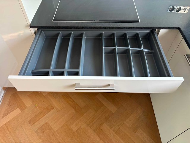 Schmidt - keuken met bosch apparatuur - afbeelding 4 van  18