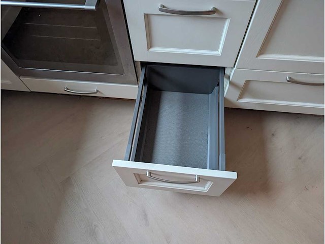 Schmidt - keuken met pelgrim apparatuur - afbeelding 18 van  27