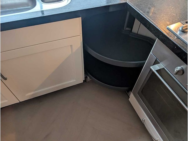 Schmidt - keuken met pelgrim apparatuur - afbeelding 23 van  27