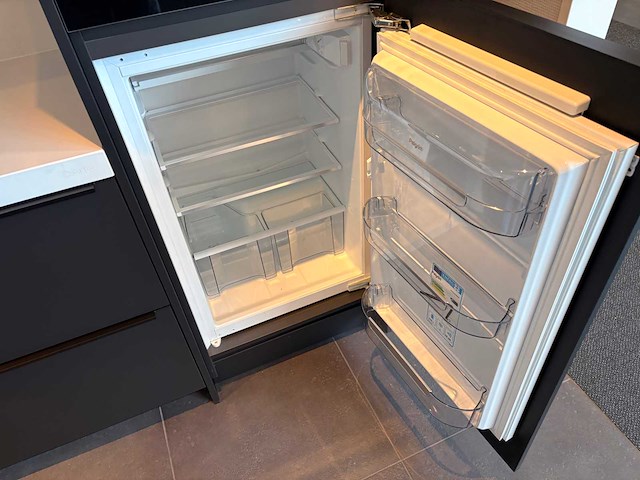 Schmidt - showroomkeuken met pelgrim apparatuur - afbeelding 7 van  16