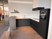 Schmidt - showroomkeuken met pelgrim apparatuur - afbeelding 9 van  16