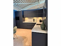 Schmidt arcos soft navy en sencha - showroom keuken - afbeelding 10 van  16