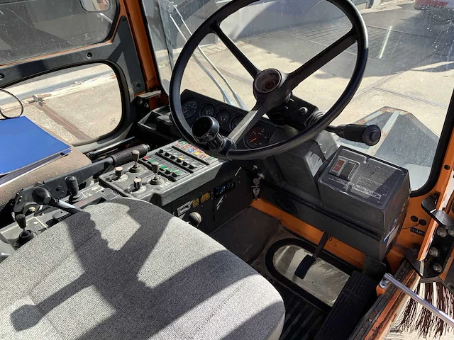 Schmidt compact - sk 153 sk - straatveegmachine - afbeelding 9 van  11