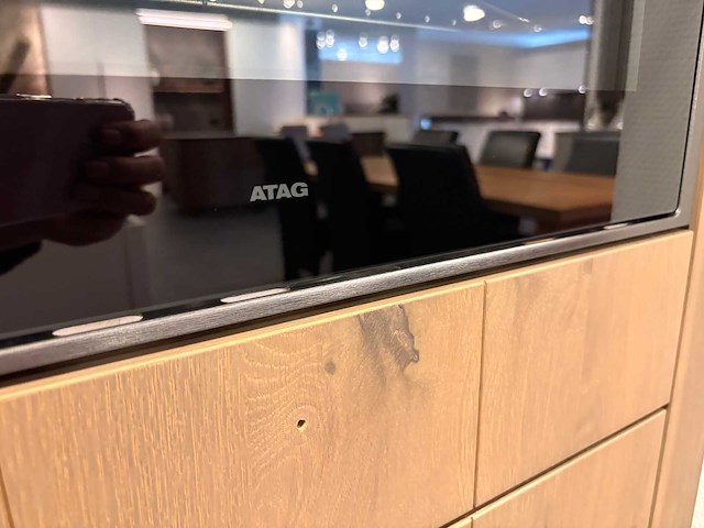 Schmidt + rotpunkt - showroomkeuken met atag apparatuur - afbeelding 17 van  24