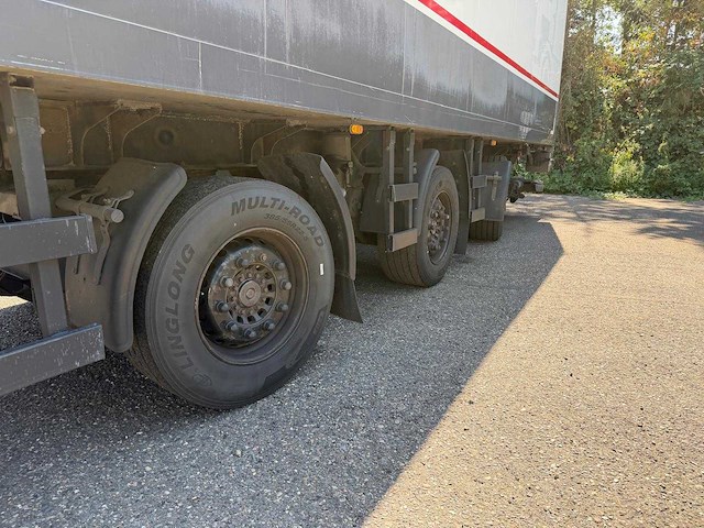 Schmitz - 2007 - - koeloplegger - carrier, laadklep en stuurassen - afbeelding 34 van  42
