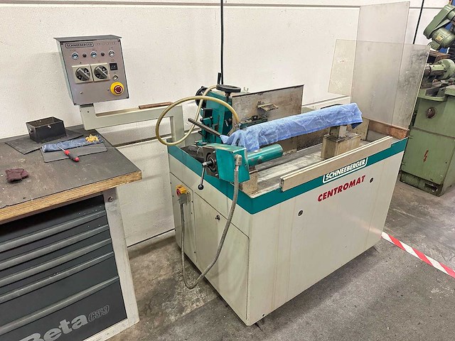Schneeberger centromat gereedschapsslijpmachine - afbeelding 2 van  4
