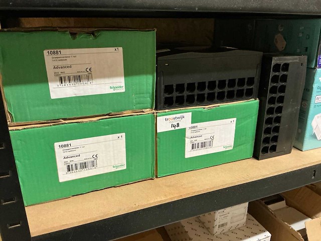 Schneider 10881 groepenverdeler (5x) - afbeelding 1 van  4