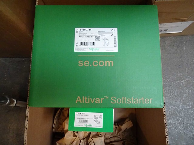 Schneider electric - altivar - ats480d32y - soft starter - afbeelding 2 van  4