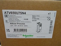 Schneider electric - altivar process - atv650u75n4 - frequentieregelaar - afbeelding 3 van  3