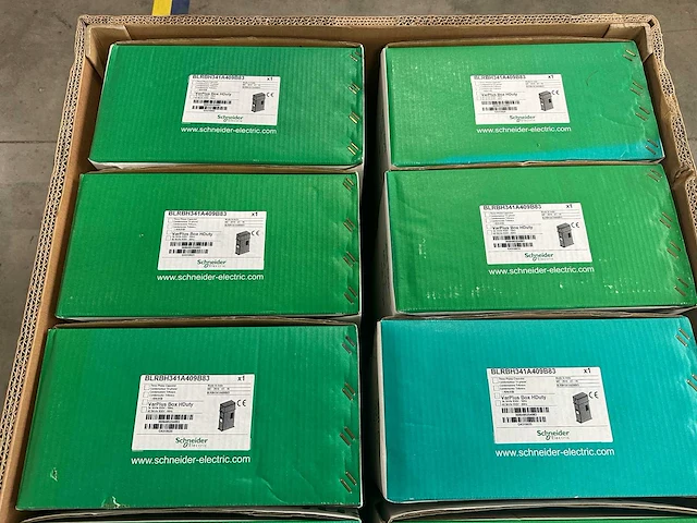 Schneider electric - blrbh341a409b83 - partij varplus box hduty driefasencondensator 12x - afbeelding 3 van  5