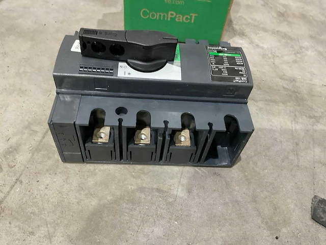 Schneider electric - lastschakelaar 3 polige 100 ampere (20x) - afbeelding 4 van  6