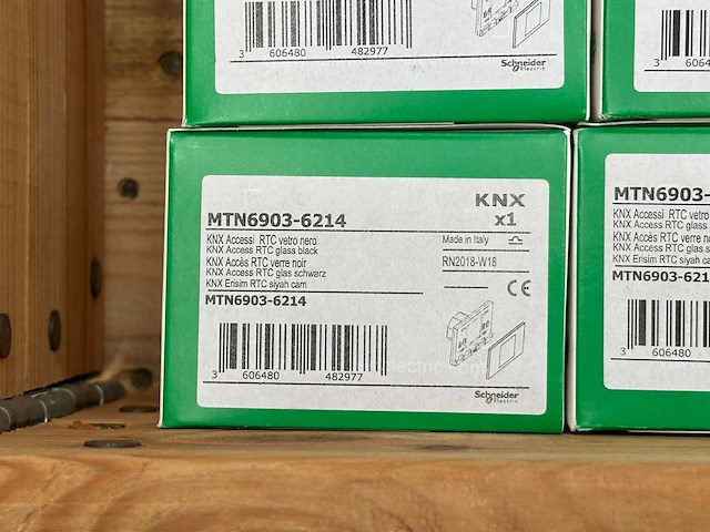 Schneider electric - mtn6903-6214 - partij knx access rtc glas zwart (50x) - afbeelding 3 van  3