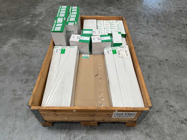 Schneider electric - multi 9, altira, linergy - partij elektrische componenten - afbeelding 1 van  9