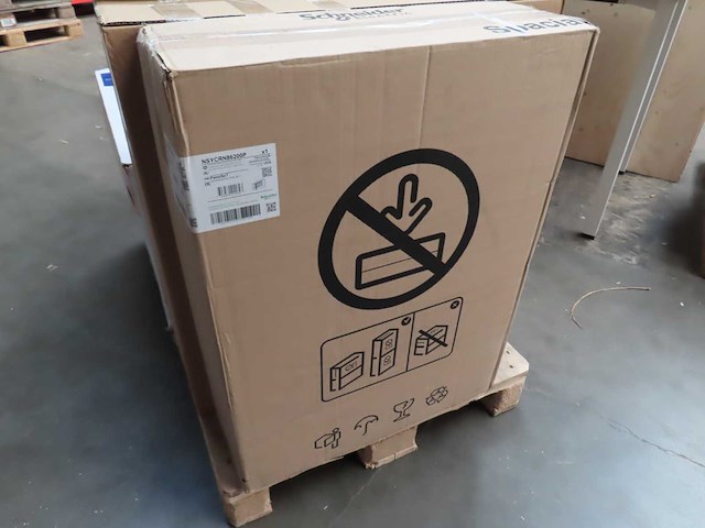 Schneider electric - panelset - nsycrn86200p - schakelkast - afbeelding 2 van  3