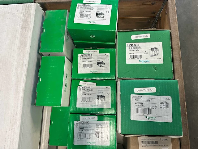 Schneider electric - partij componenten & toebehoren - afbeelding 7 van  9