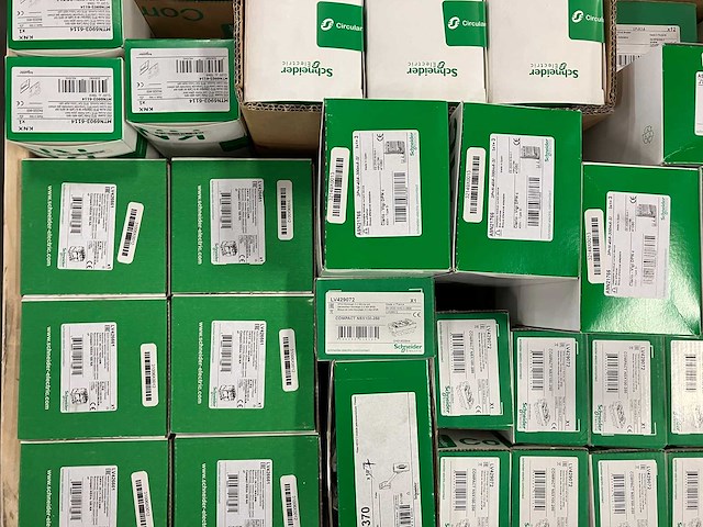 Schneider electric - partij diverse componenten incl. lv429072 trip unit - afbeelding 7 van  8