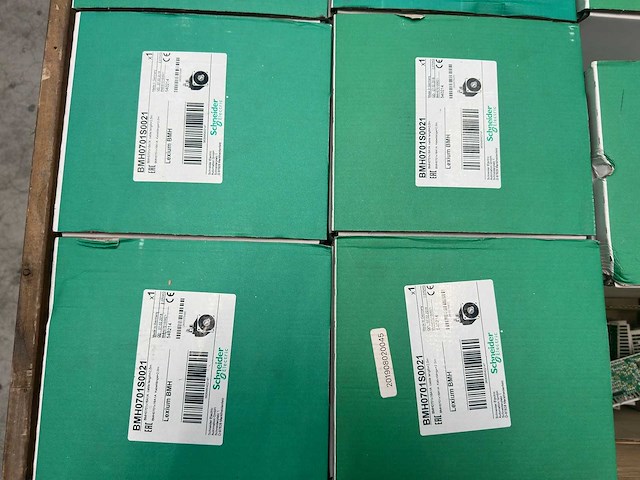 Schneider electric - partij diverse electronica componenten o.a lexium servomotoren - afbeelding 6 van  7