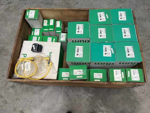 Schneider electric - partij diverse electronica componenten o.a lexium servomotoren - afbeelding 7 van  7