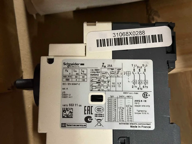 Schneider electric - partij electric installatiemateriaal: rj45, frames, contactdozen & automatiecomponenten - afbeelding 5 van  8