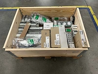 Schneider electric - partij installatieautomaten, schakelmateriaal, plc-/i/o-componenten & signaleringsonderdelen - afbeelding 11 van  11