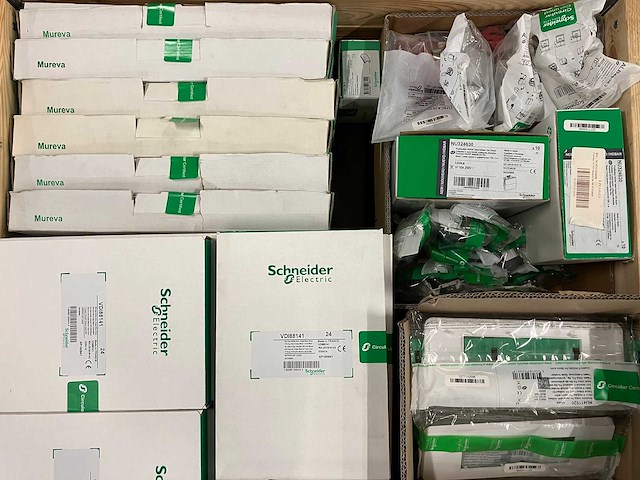 Schneider electric - partij installatiemateriaal & componenten & electronica - afbeelding 2 van  8