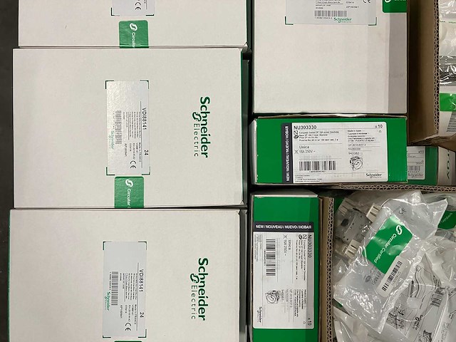 Schneider electric - partij installatiemateriaal & componenten & electronica - afbeelding 8 van  8