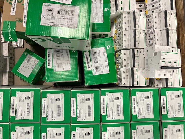Schneider electric - partij installatiemateriaal & schakelcomponenten & electronica - afbeelding 6 van  8