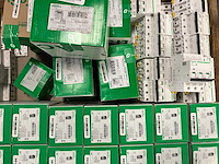 Schneider electric - partij installatiemateriaal & schakelcomponenten & electronica - afbeelding 6 van  8