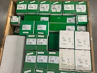Schneider electric - partij onderdelen/componenten - afbeelding 4 van  11