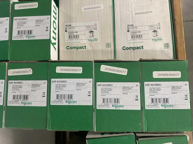 Schneider electric - partij onderdelen/componenten - afbeelding 8 van  11
