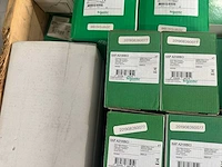 Schneider electric - partij onderdelen/componenten - afbeelding 9 van  11