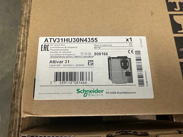 Schneider electric - partij servomotoren & frequentieregelaars - afbeelding 8 van  8