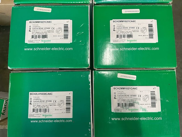 Schneider electric - partij servomotoren & frequentieregelaars - afbeelding 2 van  8