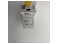 Schneider electric a9f03116 16a 240v automatische stroomonderbreker van maritieme kwaliteit - afbeelding 4 van  8