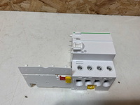 Schneider electric acti 9 lekstroom-relais - afbeelding 4 van  7