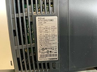 Schneider electric atv12hu15m2 frequentieregelaar - afbeelding 2 van  2