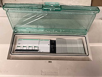 Schneider electric canalis ksb 100sm412 aftakkast railkoker - afbeelding 2 van  4