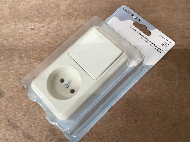 Schneider electric combinatie opbouw wisselschakelaar (22x) - afbeelding 1 van  3