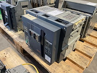 Schneider electric compact masterpact nw40 h1 vermogensschakelaar - afbeelding 2 van  4