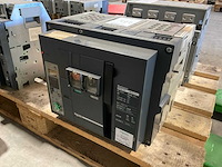 Schneider electric compact masterpact nw40 h1 vermogensschakelaar - afbeelding 1 van  4