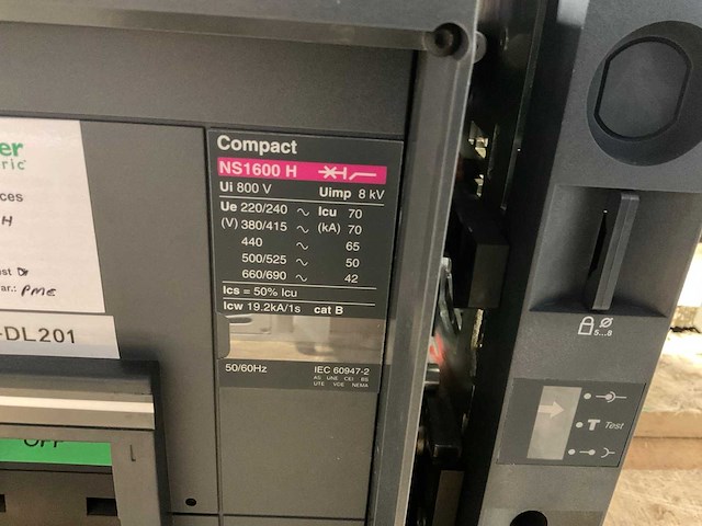 Schneider electric compact ns1600 h vermogensschakelaar - afbeelding 6 van  6