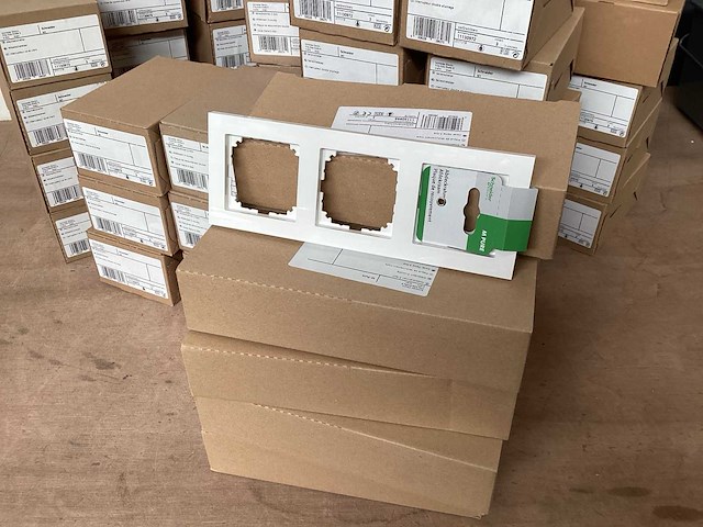 Schneider electric mix kavel schakelmateriaal (219x) - afbeelding 2 van  4